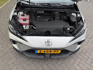 MG MG4 77 kWh Trophy Extended Range picture 8