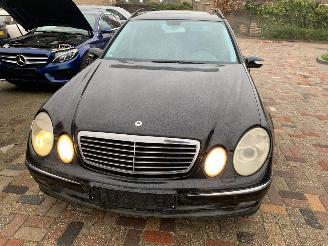 krockskadad bil auto Mercedes E-klasse 320 CDI 4 MATIC AVANTGARDE 2006/4
