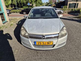 skadebil auto Opel Astra 1.6 EDITION 2006/1