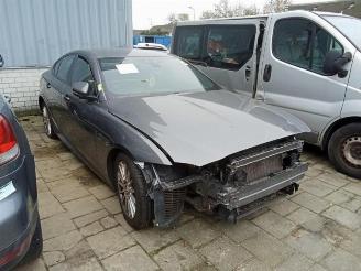 Sloopauto Jaguar XE XE, Sedan, 2015 2.0d 180 16V 2015/8