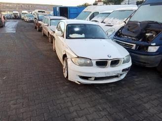 Salvage car BMW 1-serie 1 serie (E81), Hatchback 3-drs, 2006 / 2012 116d 16V 2011