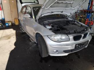 Coche siniestrado BMW 1-serie 1 serie (E87/87N), Hatchback 5-drs, 2003 / 2012 116i 1.6 16V 2006
