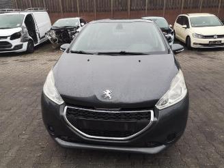Vrakbiler auto Peugeot 208 208 I (CA/CC/CK/CL), Hatchback, 2012 / 2019 1.2 Vti 12V PureTech 82 2014/9