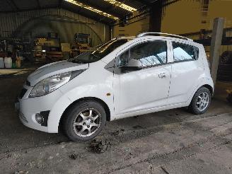 Salvage car Chevrolet Spark 1.0 16V LS Bi-Fuel 2010/9