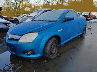 Vrakbiler auto Opel Tigra TwinTop 1.4-16V Enjoy 2004/9