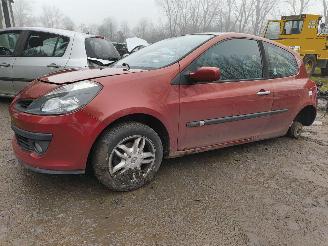 Vrakbiler auto Renault Clio 1.5 dCi Dynamique Luxe 2006/1
