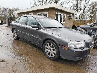 Coche siniestrado Volvo S-80 S80 2.5T Summum 2004/10