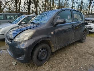 Dezmembrări autoturisme Daihatsu Sirion 2 1.0-12V Premium 2007/10
