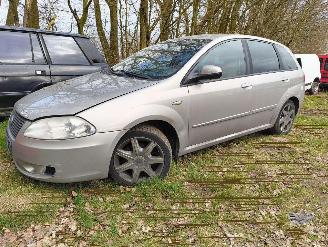 Vrakbiler auto Fiat Croma 2.2-16V Emotion 2006/4