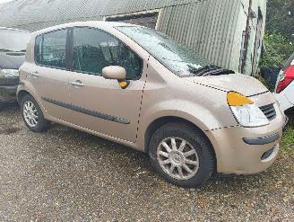 Vrakbiler auto Renault Modus 1.6-16V Privilège Luxe 2005/9