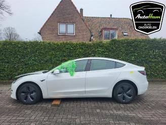 Vrakbiler auto Tesla Model 3 Model 3, Sedan, 2017 EV AWD 2019/9