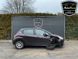 Auto da rottamare Peugeot 208 208 I (CA/CC/CK/CL), Hatchback, 2012 / 2019 1.2 Vti 12V PureTech 82 2013/6