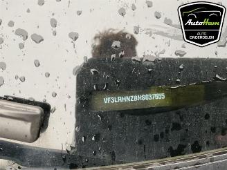 Peugeot 308 308 SW (L4/L9/LC/LJ/LR), Combi 5-drs, 2014 / 2021 1.2 12V e-THP PureTech 110 picture 18