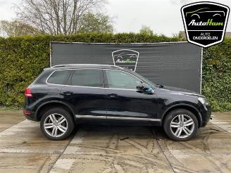 Coche siniestrado Volkswagen Touareg Touareg (7PA/PH), SUV, 2010 / 2018 3.0 TDI V6 24V BlueMotion Technology DPF 2012/6