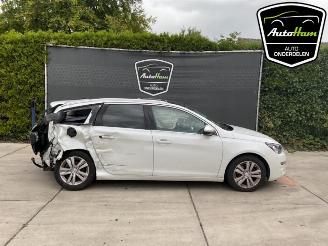 Vrakbiler auto Peugeot 308 308 SW (L4/L9/LC/LJ/LR), Combi 5-drs, 2014 / 2021 1.6 BlueHDi 120 2015/10