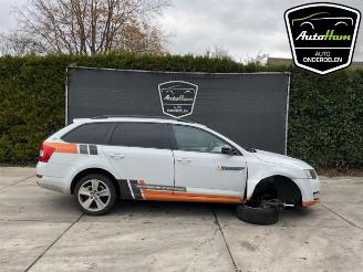 Coche siniestrado Skoda Octavia Octavia Combi (5EAC), Combi 5-drs, 2012 / 2020 1.0 TSI 12V 2016/11