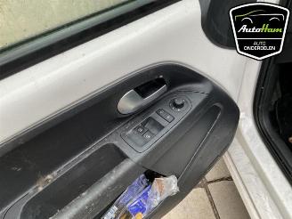 Volkswagen Up! Up! (121), Hatchback, 2011 1.0 12V 60 picture 19