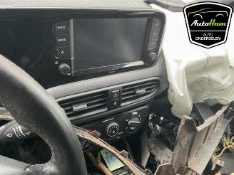 Hyundai I-10 i10, Hatchback, 2019 1.0 12V picture 18