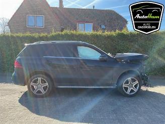 Coche siniestrado Mercedes GLE GLE (W166), SUV, 2015 / 2018 350d 3.0 V6 24V BlueTEC 4-Matic 2017/12