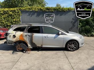 Coche siniestrado Ford Focus Focus 3 Wagon, Combi, 2010 / 2020 1.0 Ti-VCT EcoBoost 12V 125 2017/10