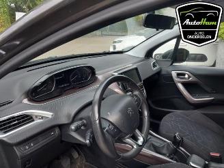 Peugeot 2008 2008 (CU), MPV, 2013 / 2019 1.2 Vti 12V PureTech 82 picture 12