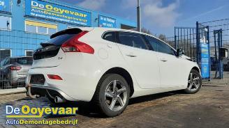 Vrakbiler auto Volvo V-40 V40 (MV), Hatchback 5-drs, 2012 / 2019 2.0 D4 16V 2014/11