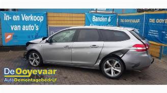 Uttjänta bilar auto Peugeot 308 308 SW (L4/L9/LC/LJ/LR), Combi 5-drs, 2014 / 2021 1.2 12V e-THP PureTech 130 2016/5
