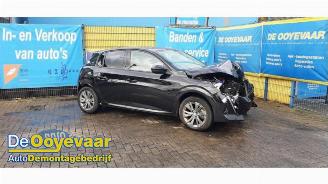 Auto da rottamare Peugeot 208 208 II (UB/UH/UP), Hatchback 5-drs, 2019 e-208 50 kWh 2021/12