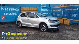 Coche siniestrado Volkswagen Polo Polo V (6R), Hatchback, 2009 / 2017 1.0 TSI 12V BlueMotion 2017/2