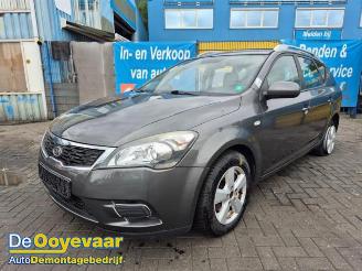 Démontage voiture Kia Cee d Cee'd Sporty Wagon (EDF), Combi, 2007 / 2012 1.4 16V 2011/4