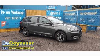 Auto da rottamare Hyundai I-30 i30 Wagon (PDEF5), Combi, 2017 1.0 T-GDI 12V Hybrid 48V 2022/9