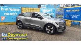 Vrakbiler auto Renault Mégane E-Tech Megane E-Tech (RCB), SUV, 2021 60 kWh 2023/3