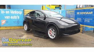 Vrakbiler auto Tesla Model Y Model Y (5YJY), SUV, 2019 / 2025 RWD 2023/5