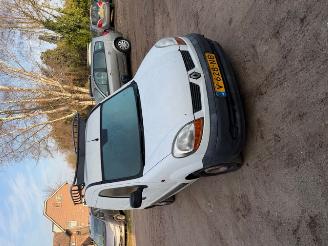 Vaurioauto  passenger cars Renault Kangoo 1.5 dci 2005/8