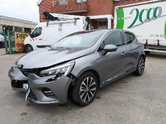 skadebil auto Renault Clio  2023/8