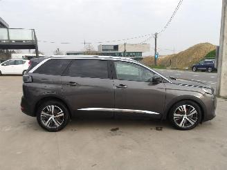 Peugeot 5008 HYBRID ALLURE picture 5