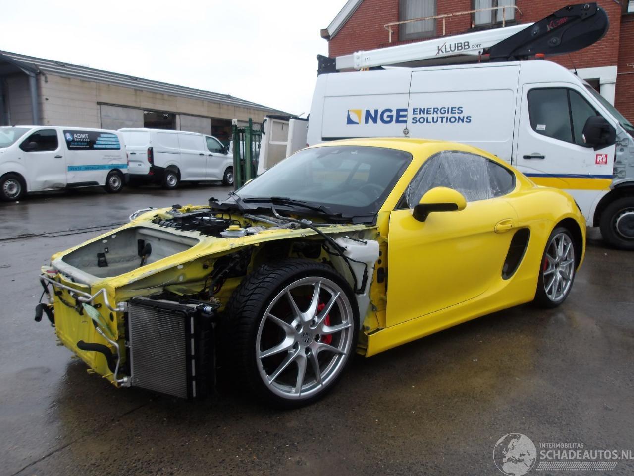 Porsche Cayman GTS