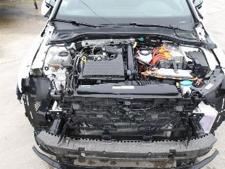 Volkswagen Golf GTE picture 10