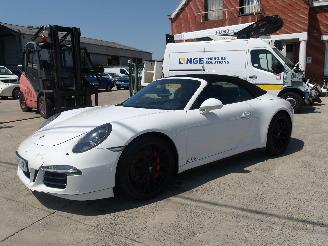 Vaurioauto  passenger cars Porsche 911 GTS 2016/1