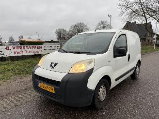 krockskadad bil bedrijf Peugeot Bipper 1.3 HDI XR PROFIT 2011/11