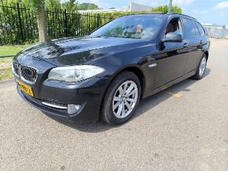 skadebil auto BMW 5-serie Touring 528i High Executive, 3.0 6 CILINDER BENZINE ! 2011/3