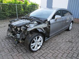 skadebil auto Mercedes CLS 350 V6 CDI Navi Leder 2013/3
