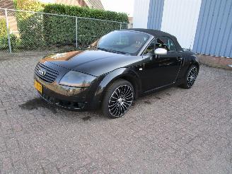 Voiture accidenté Audi TT 1.8 Turbo 225 PK Cabrio Quattro 6-Bak 2002/10
