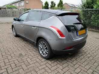 Lancia Delta 1.8 16V Automaat Leder Navi picture 2