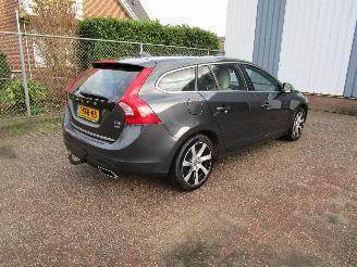 Volvo V-60 2.4 D6 AWD Camera Navi Leder Schadevrij picture 4