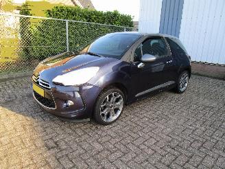 Voiture accidenté Citroën DS3 1.2 VTI Clima Radio/CD 2016/1