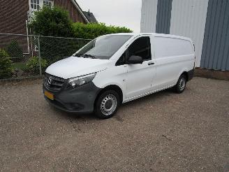 krockskadad bil bedrijf Mercedes Vito 111 CDI Lang Navi Airco 2018/3