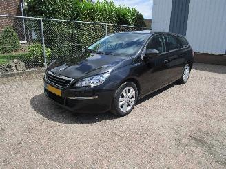 Auto incidentate Peugeot 308 1.2 THP Navi Clima 6-Bak 2014/10