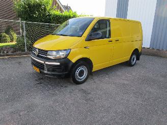 damaged commercial vehicles Volkswagen Transporter 2.0 TDI Navi Airco Nw APK 2018/11