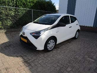 Unfallwagen Toyota Aygo Airco Radio 5-Drs 2018/7